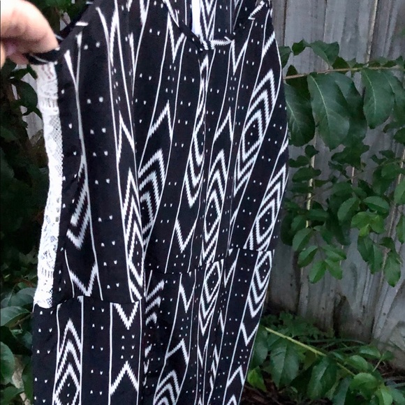 Xhilaration Romper Sleeveless Tribal Patterned Sz. XL - Picture 3 of 9